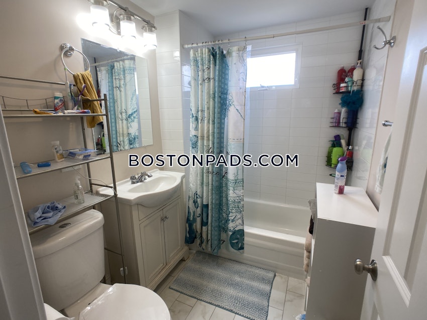 MEDFORD - TUFTS - 3 Beds, 1 Bath - Image 22