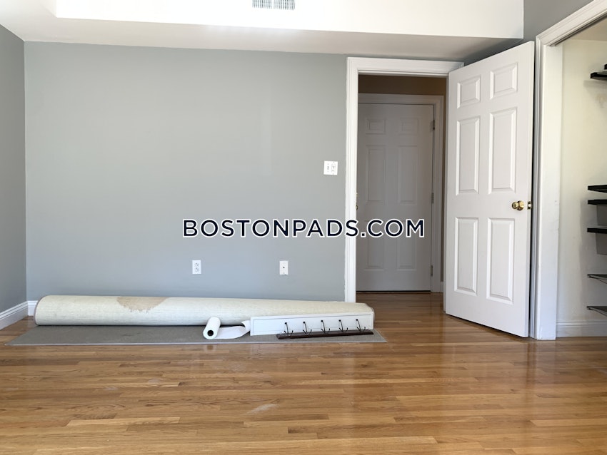 BOSTON - SOUTH BOSTON - EAST SIDE - 4 Beds, 1.5 Baths - Image 4