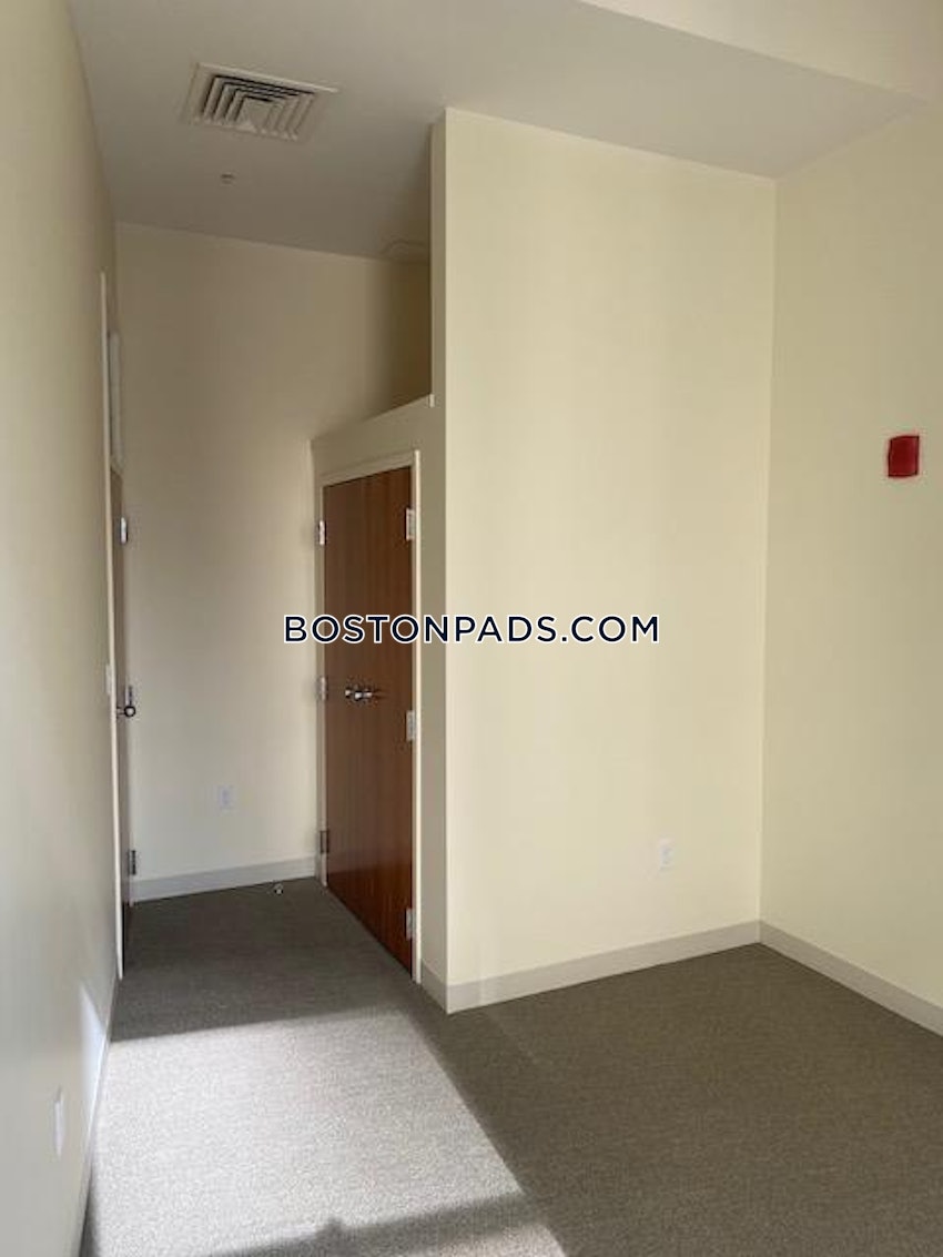 BOSTON - DOWNTOWN - 3 Beds, 1 Bath - Image 4