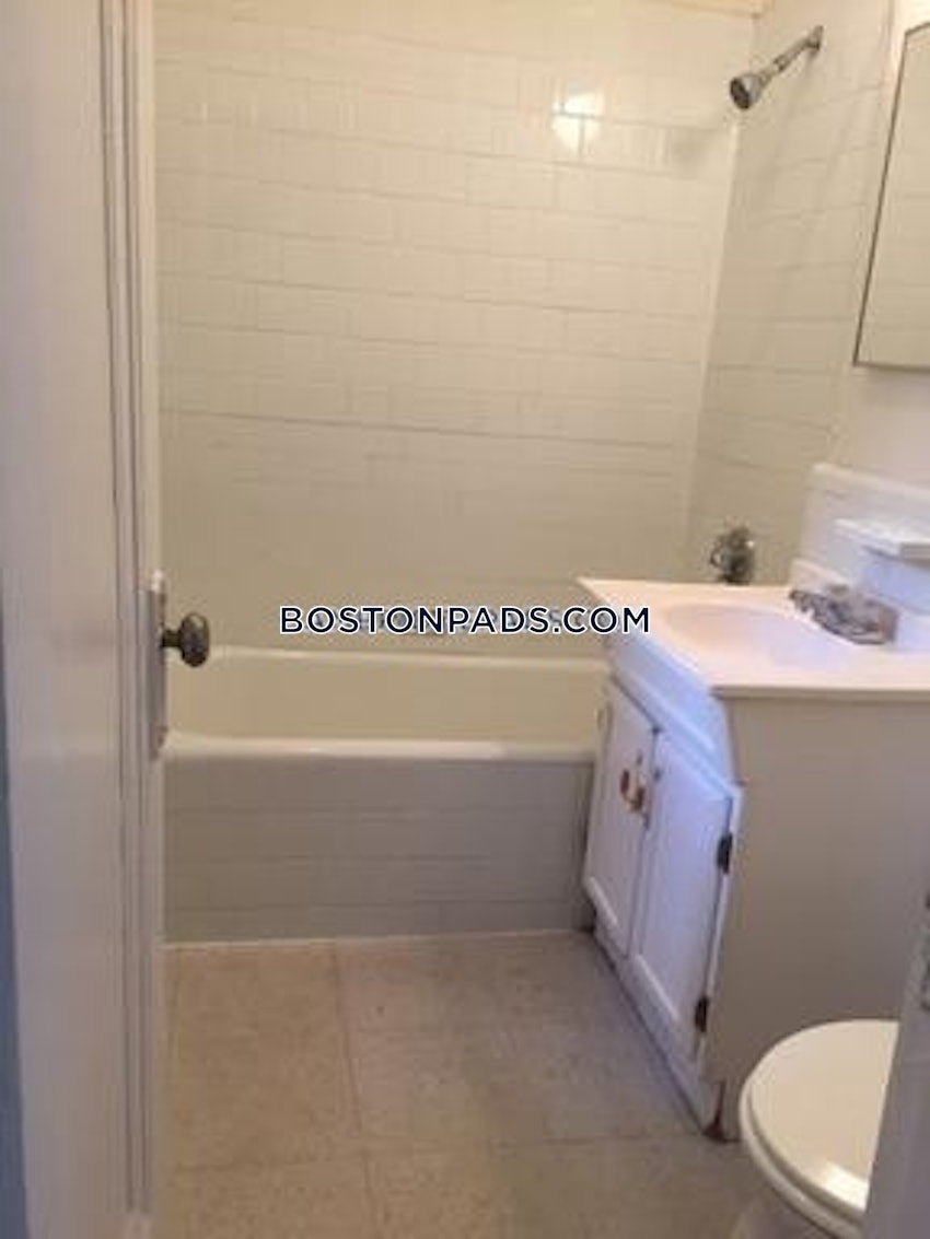 CAMBRIDGE - HARVARD SQUARE - 2 Beds, 1 Bath - Image 8