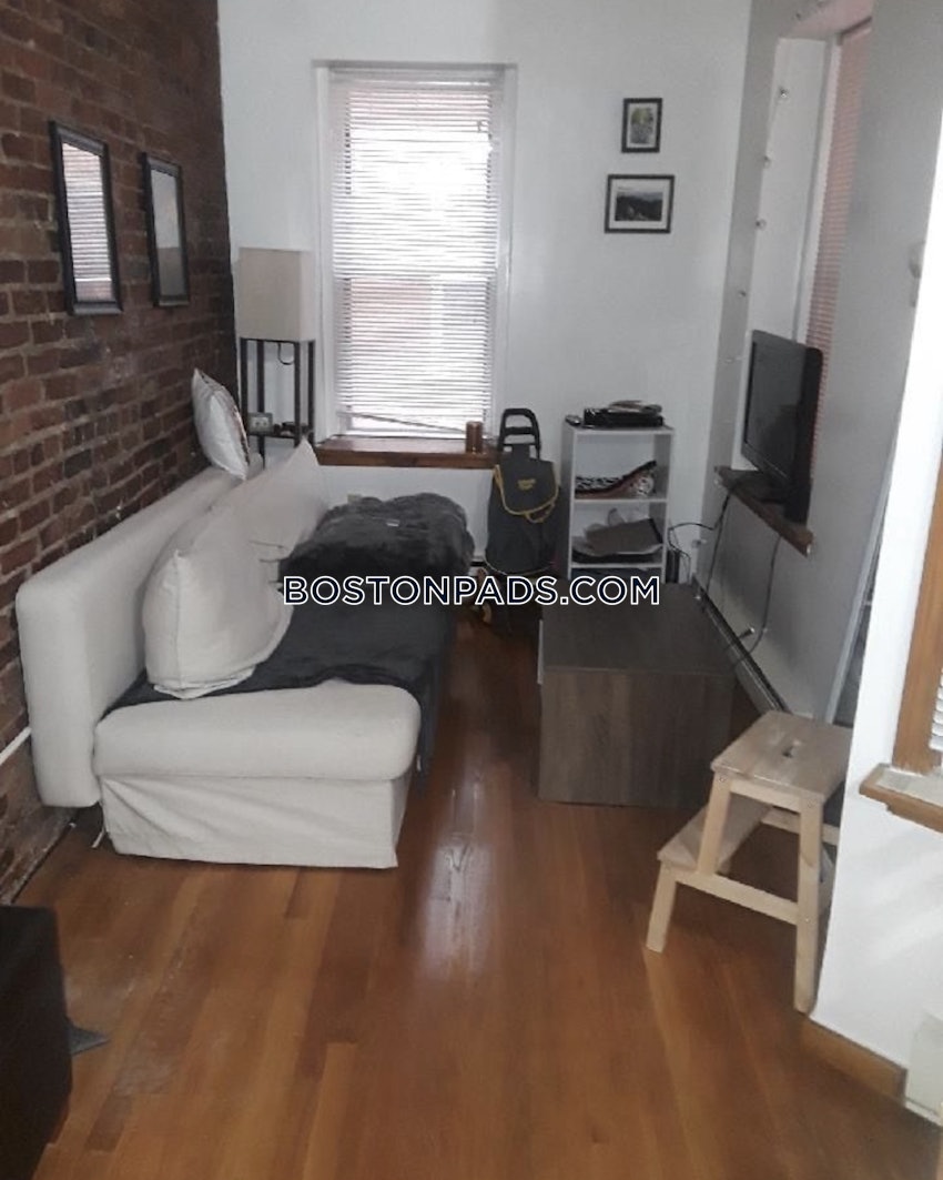 BOSTON - NORTH END - 1 Bed, 1 Bath - Image 8