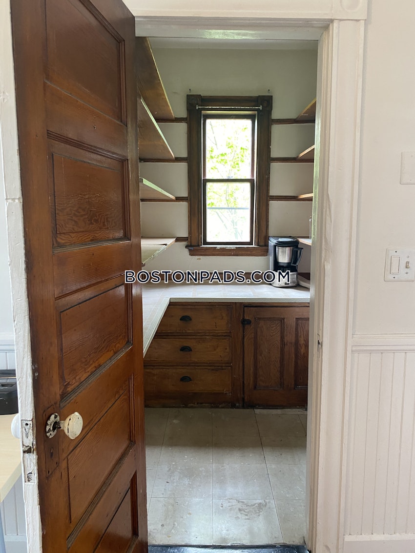 BOSTON - DORCHESTER - SAVIN HILL - 3 Beds, 1 Bath - Image 4