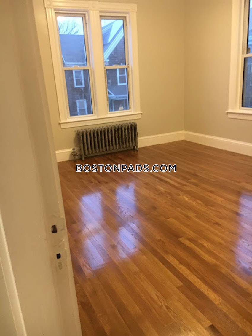 BOSTON - JAMAICA PLAIN - FOREST HILLS - 5 Beds, 2 Baths - Image 8