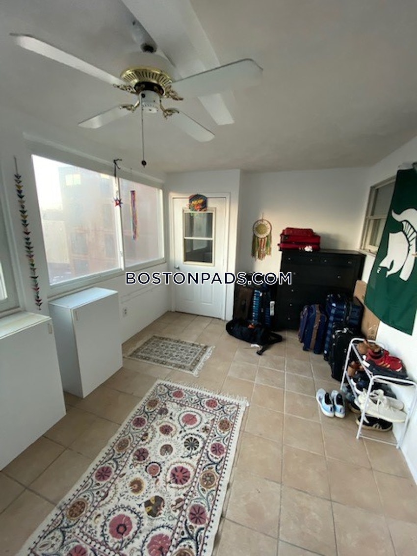 BOSTON - NORTH END - 2 Beds, 2 Baths - Image 3