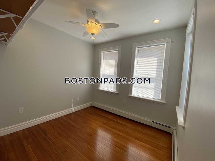 CHELSEA - 3 Beds, 1 Bath - Image 27