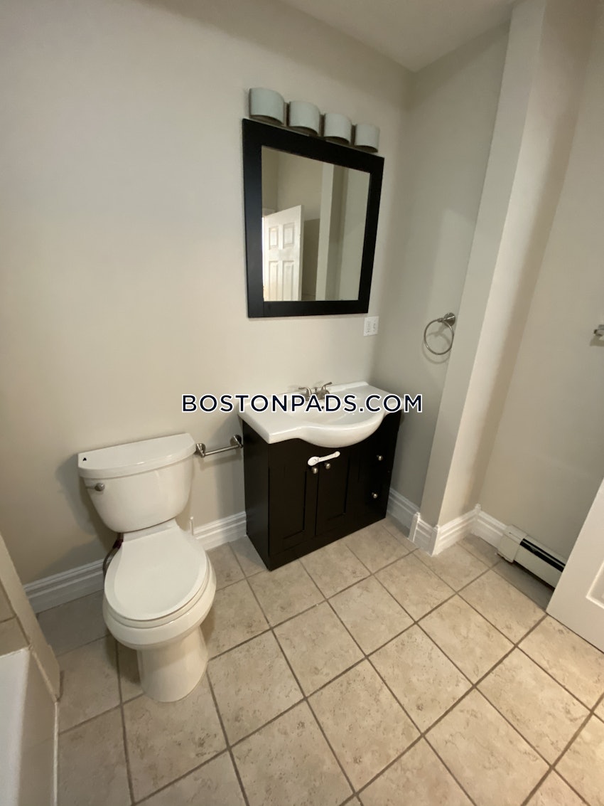 CHELSEA - 3 Beds, 1 Bath - Image 41