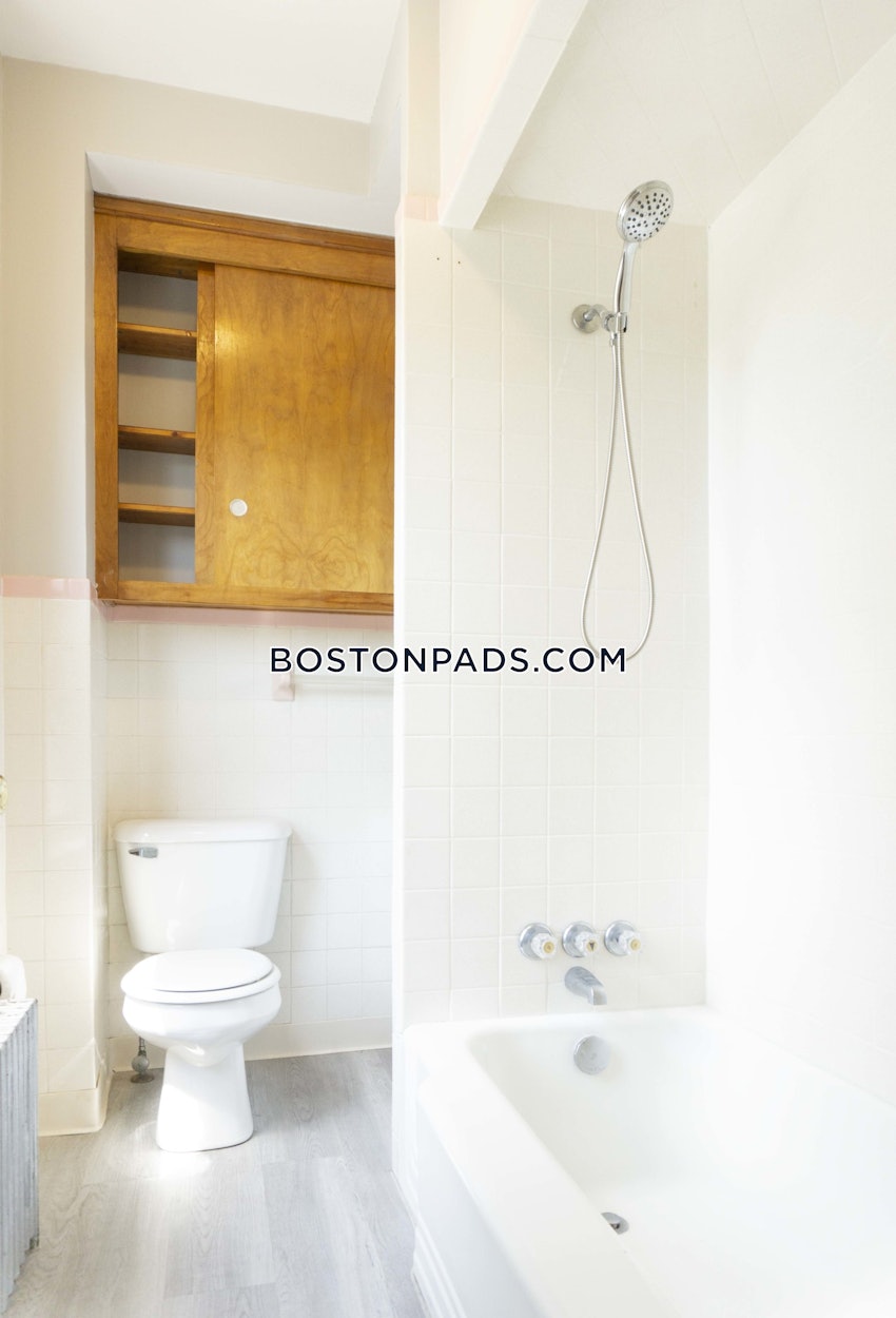 BOSTON - BRIGHTON - OAK SQUARE - 2 Beds, 1 Bath - Image 5