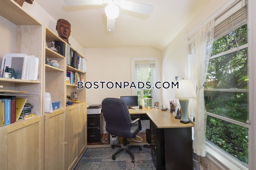 BOSTON - BRIGHTON - OAK SQUARE - 2 Beds, 1.5 Baths - Image 6