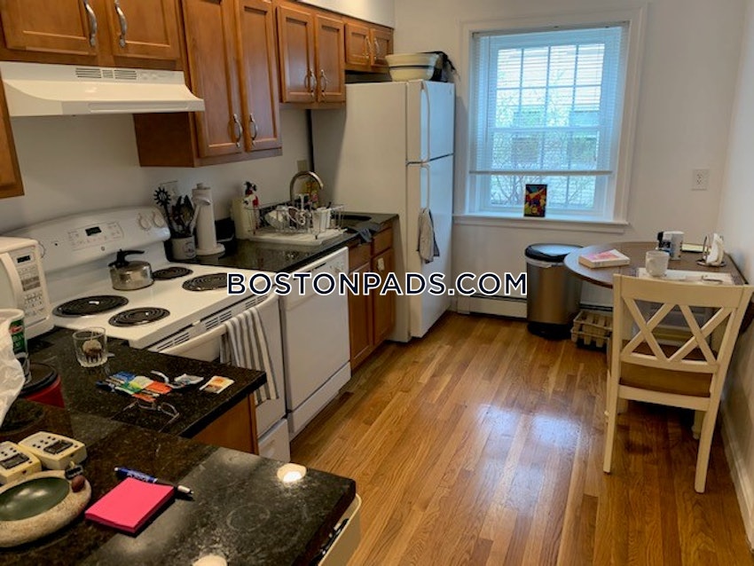 NEWTON - WABAN - 2 Beds, 1 Bath - Image 3