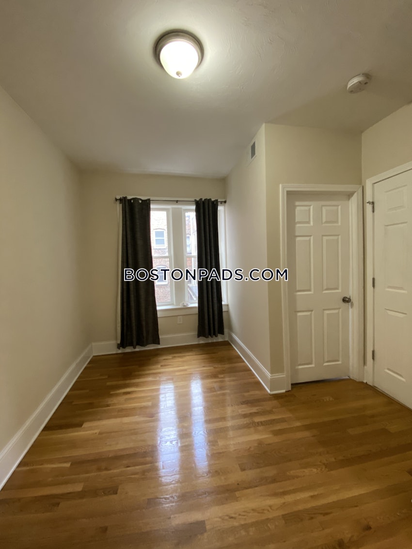 BOSTON - NORTH END - 3 Beds, 2 Baths - Image 25