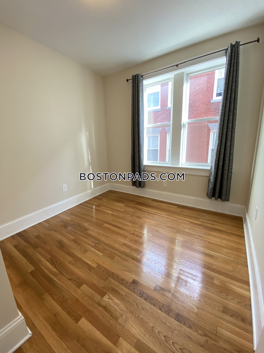BOSTON - NORTH END - 3 Beds, 2 Baths - Image 35