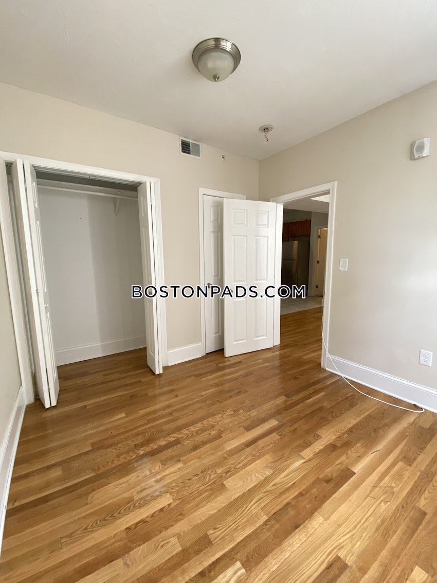 BOSTON - NORTH END - 3 Beds, 2 Baths - Image 32