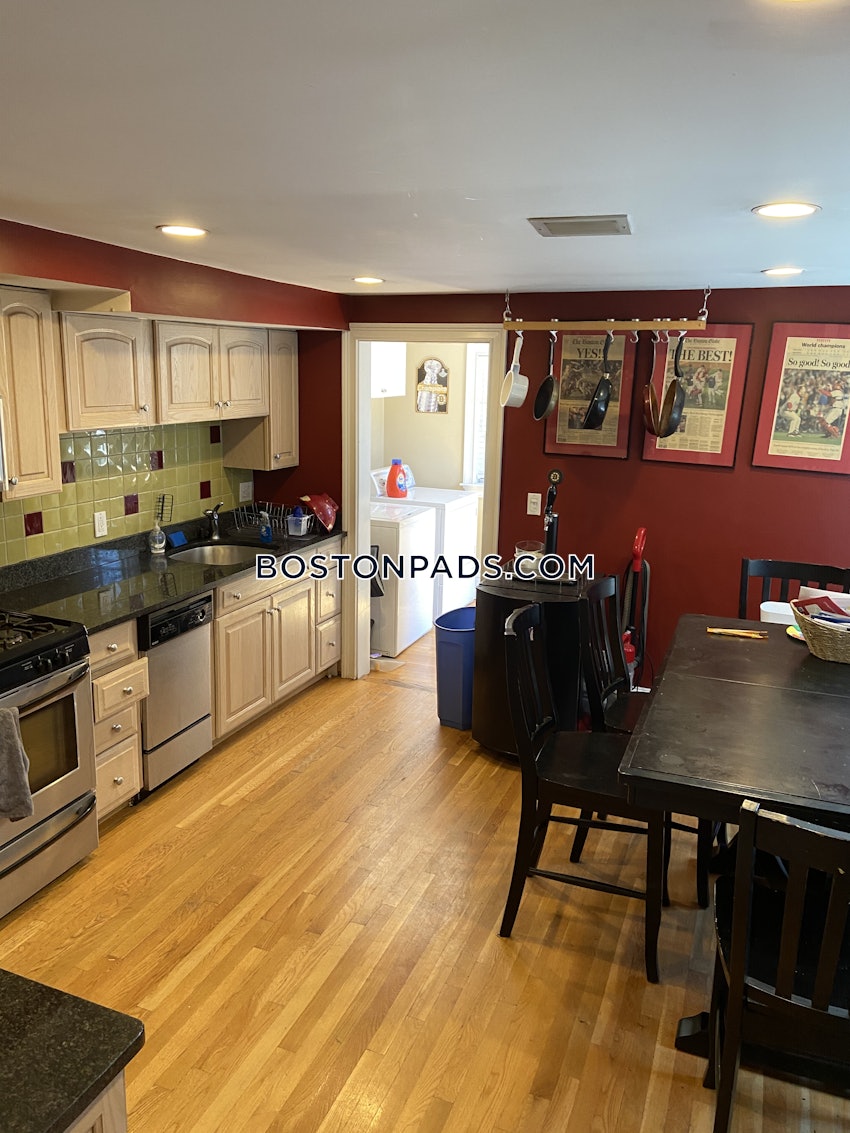 BOSTON - SOUTH BOSTON - WEST SIDE - 4 Beds, 1 Bath - Image 3