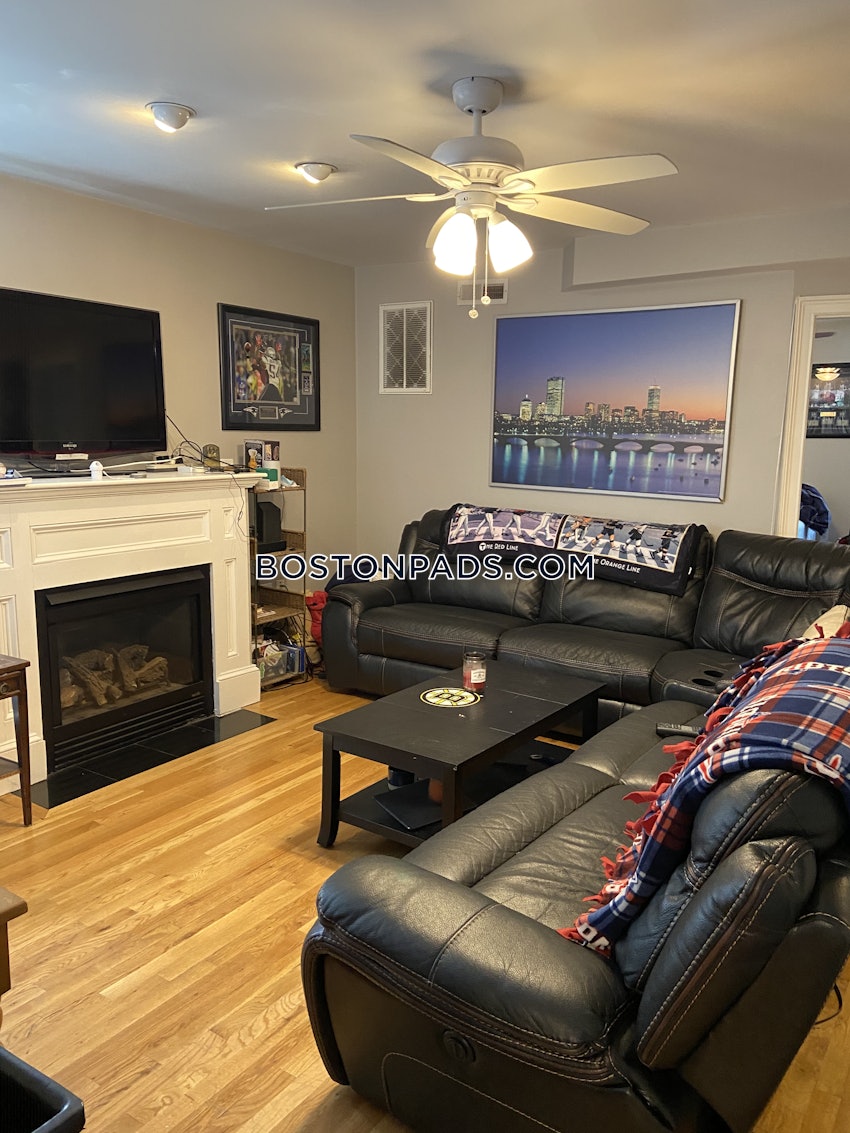 BOSTON - SOUTH BOSTON - WEST SIDE - 4 Beds, 1 Bath - Image 1