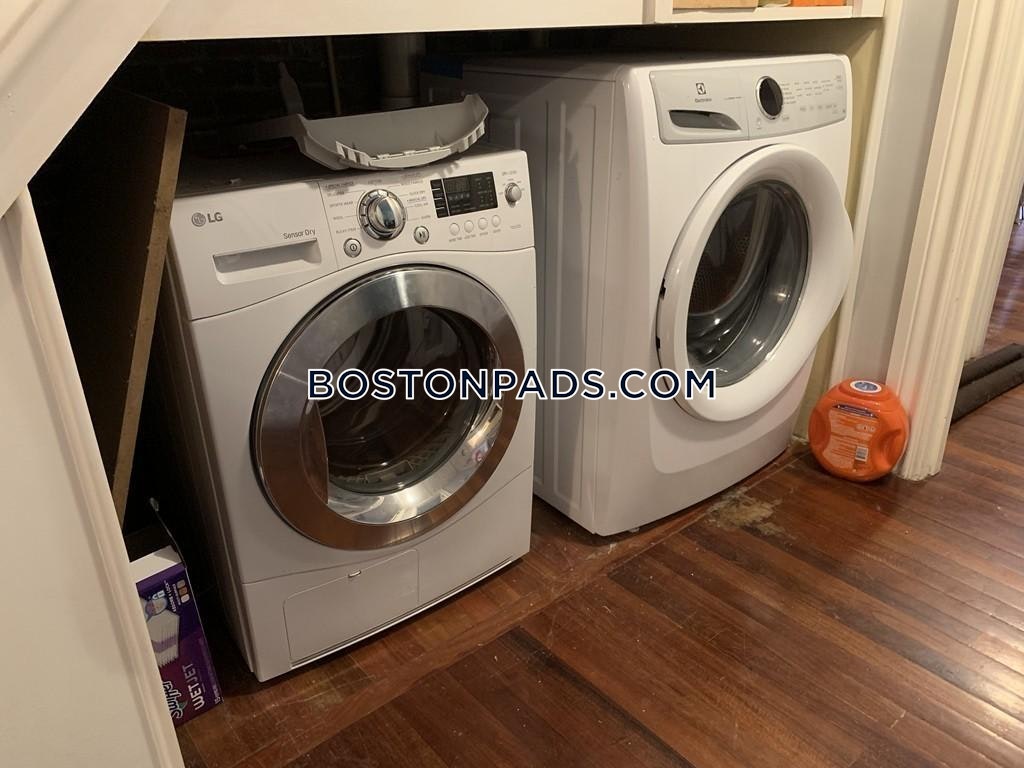 Mission Hill, Boston, MA - 4 Beds, 2 Baths - $7,200 - ID#8011970