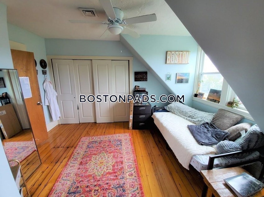 BOSTON - DORCHESTER/SOUTH BOSTON BORDER - 3 Beds, 2 Baths - Image 9