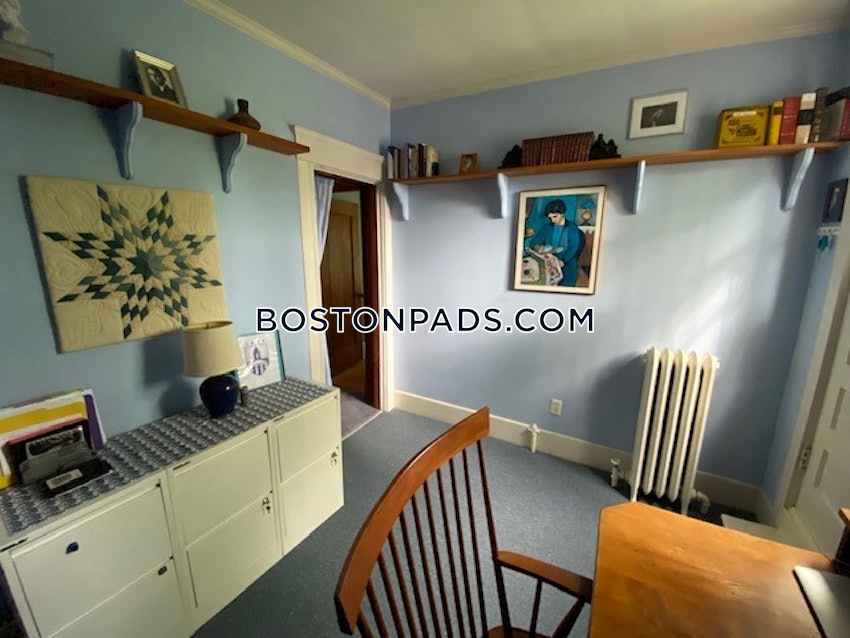 SOMERVILLE - TUFTS - 5 Beds, 2.5 Baths - Image 12