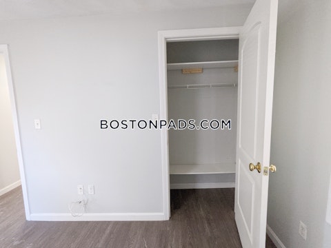 Paris St. Boston photo 18