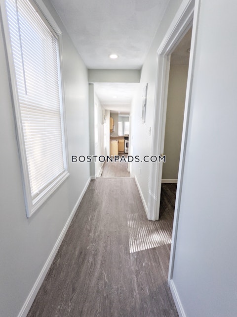 Paris St. Boston photo 19