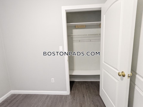 Paris St. Boston photo 17