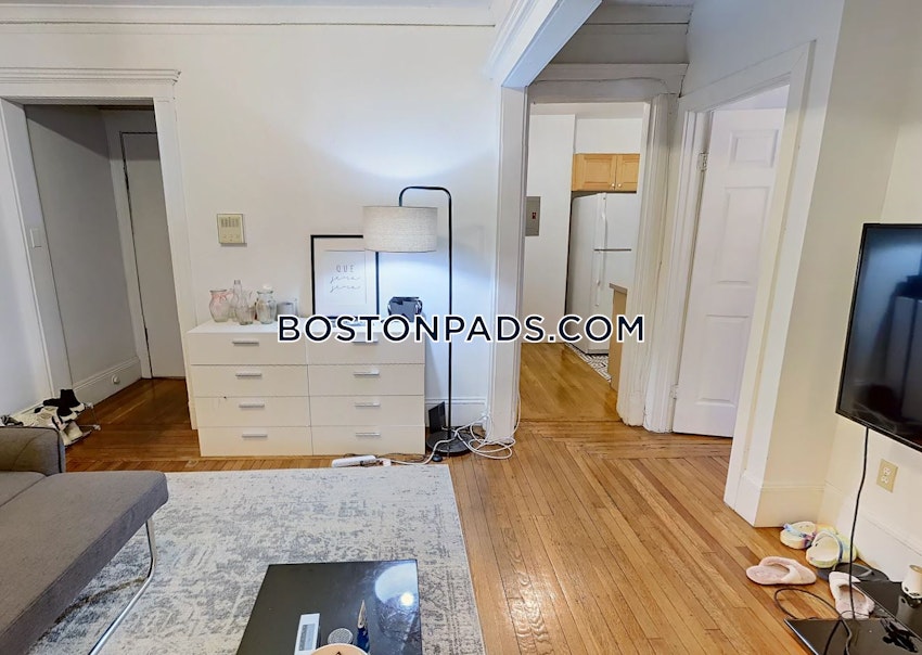 BOSTON - FENWAY/KENMORE - 3 Beds, 1 Bath - Image 3