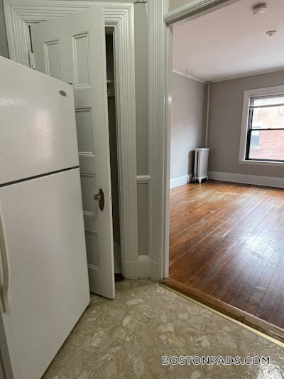 Brookline Studio 1 Bath  Coolidge Corner - $2,500