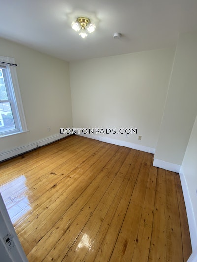 Allston 2 Bed 1 Bath BOSTON Boston - $2,600 No Fee