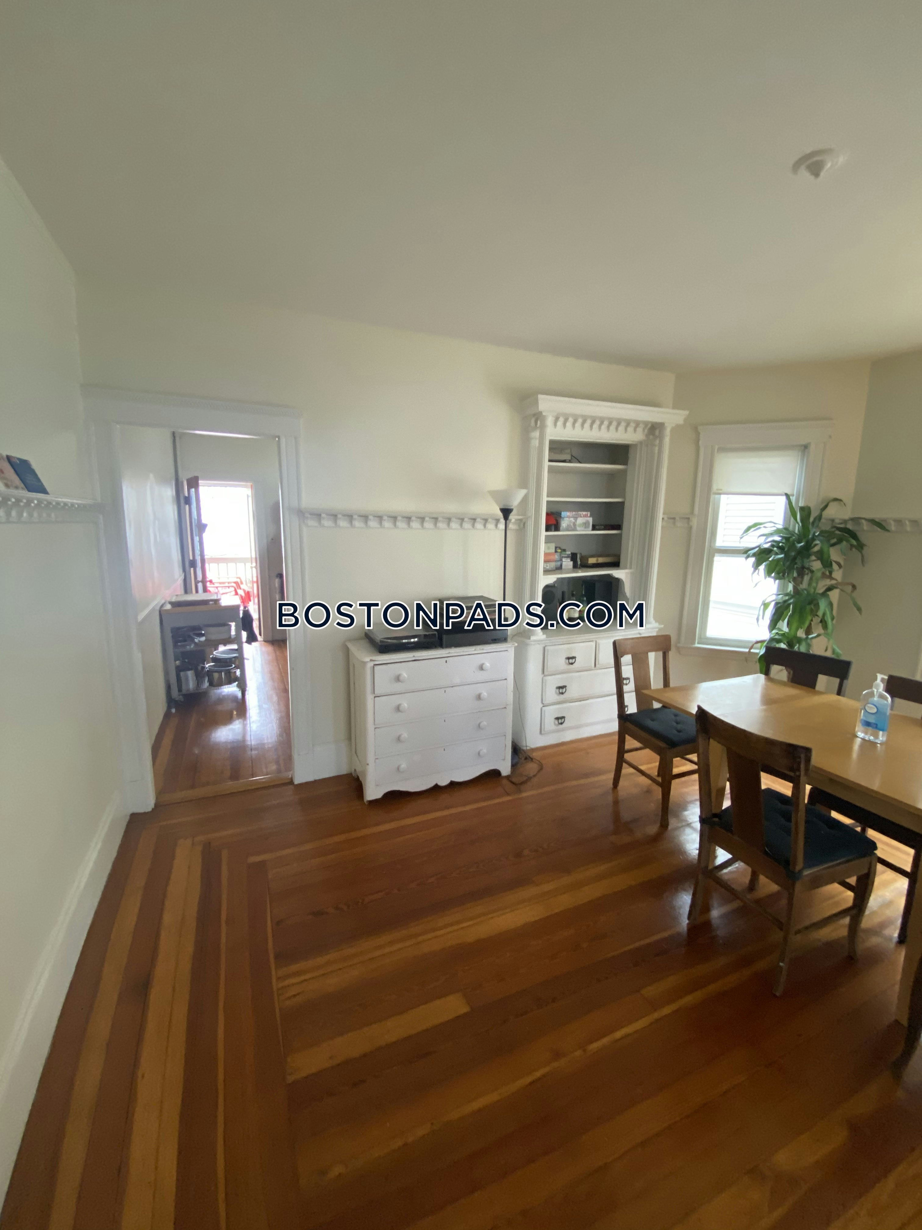 Tufts, Somerville, MA - 5 Beds, 2 Baths - $7,000 - ID#6136360