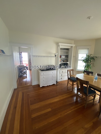 Somerville 5 Bed 2 Bath SOMERVILLE  Tufts - $7,000 No Fee
