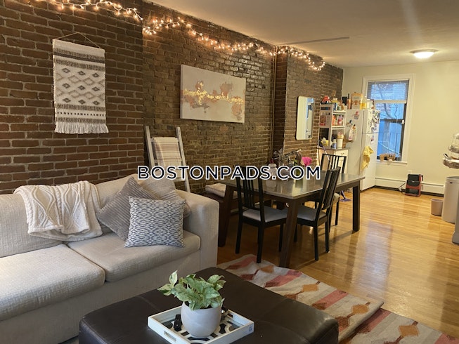 Boston - $4,600+ /mo