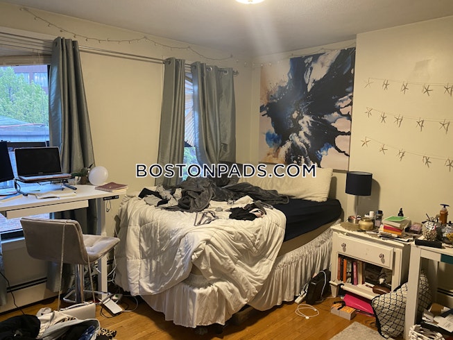 Boston - $4,600+ /mo