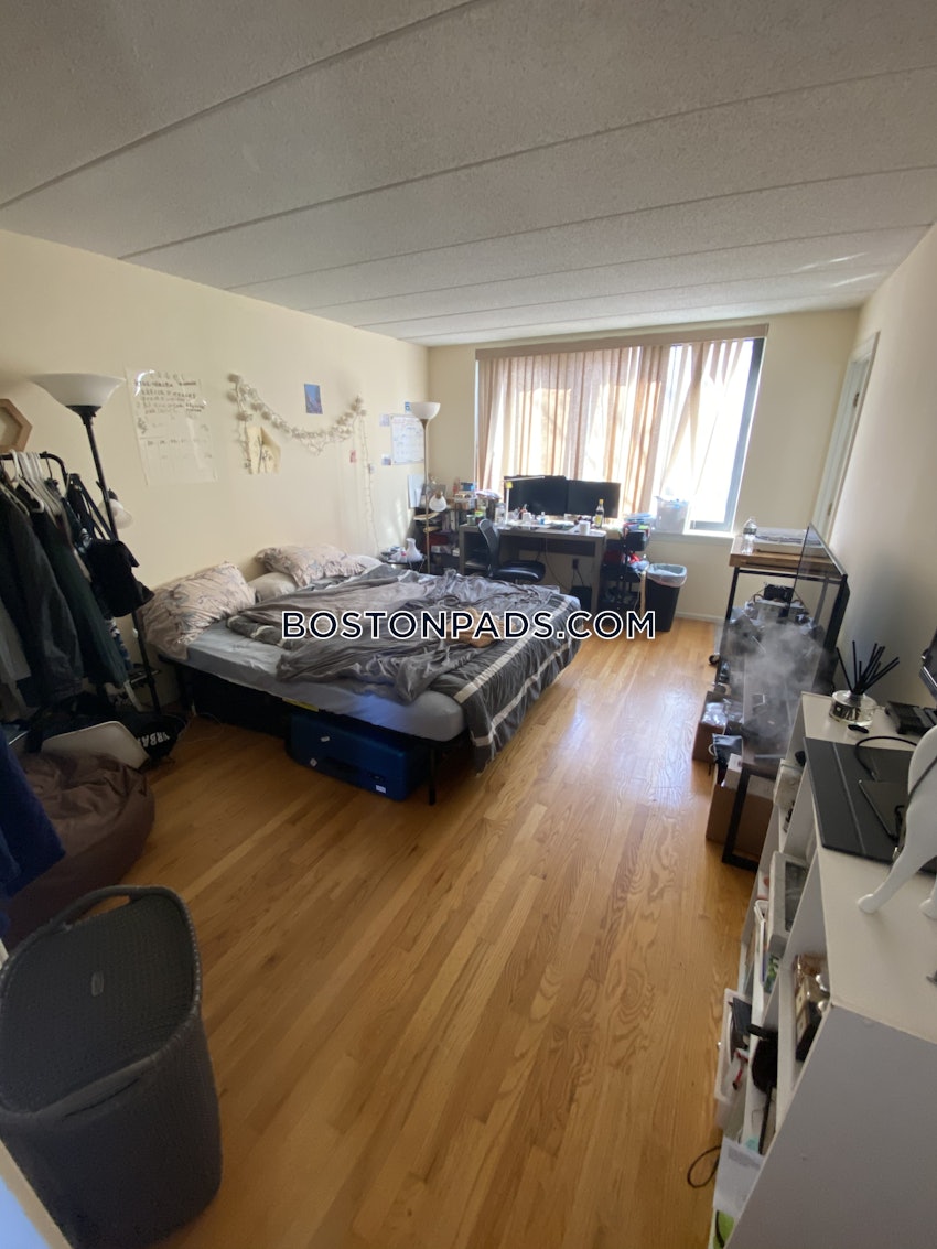 BOSTON - ALLSTON - 3 Beds, 2 Baths - Image 5