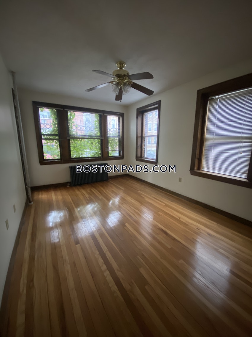 BOSTON - ALLSTON/BRIGHTON BORDER - 2 Beds, 1 Bath - Image 11