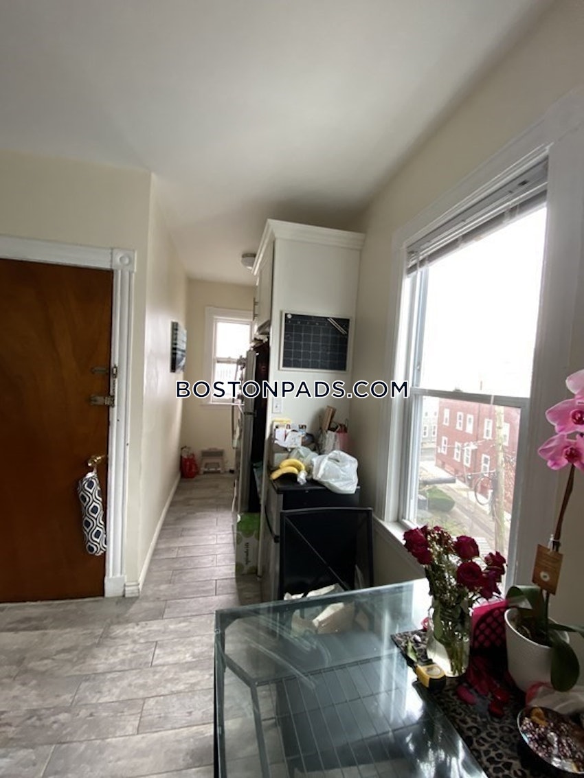 BOSTON - SOUTH BOSTON - EAST SIDE - 3 Beds, 1 Bath - Image 3