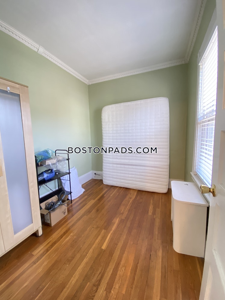 Savin Hill Ave., Boston