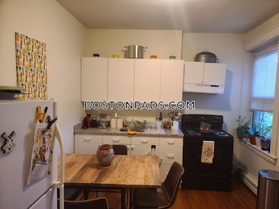 Brookline 1 Bed 1 Bath  Washington Square - $2,500 No Fee