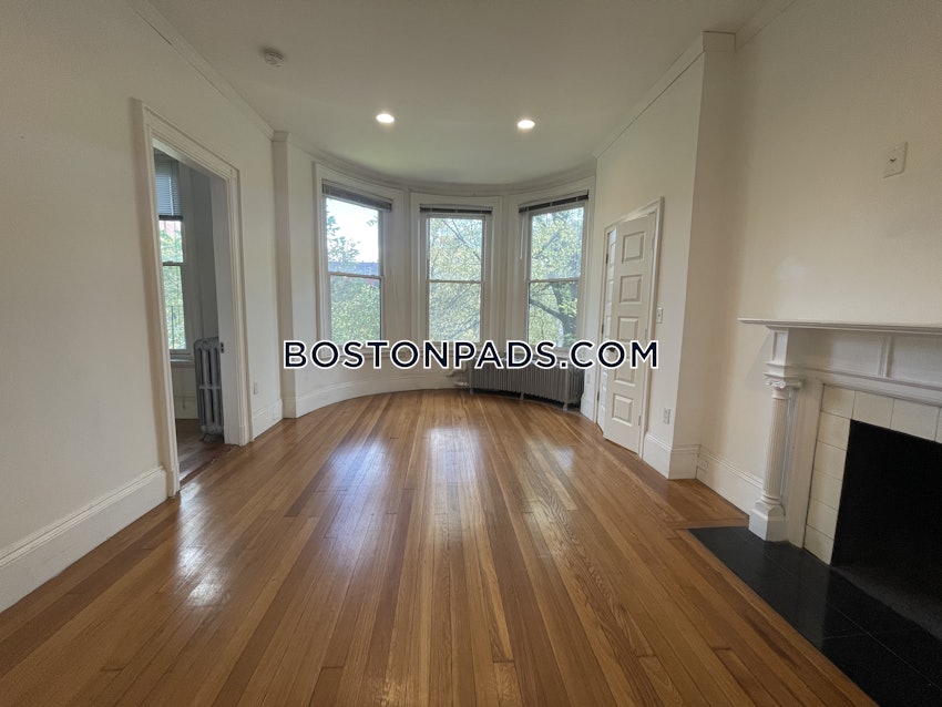 BOSTON - BACK BAY - 1 Bed, 1 Bath - Image 3