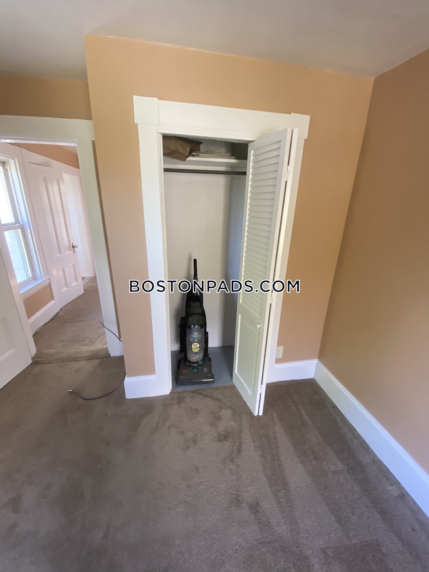 WAKEFIELD - 1 Bed, 1 Bath - Image 9