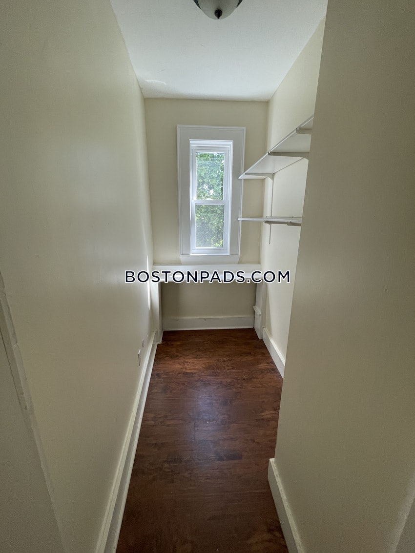 BOSTON - DORCHESTER - FOUR CORNERS - 4 Beds, 1 Bath - Image 11