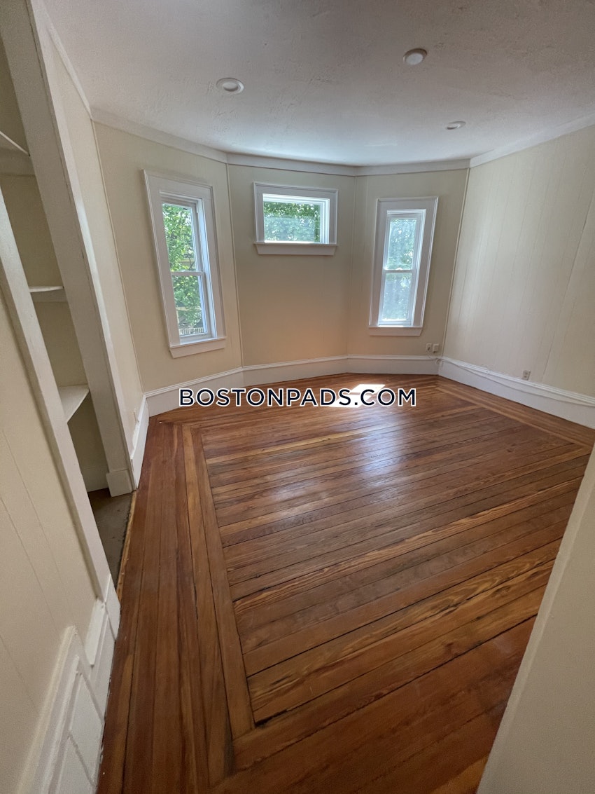 BOSTON - DORCHESTER - FOUR CORNERS - 4 Beds, 1 Bath - Image 6