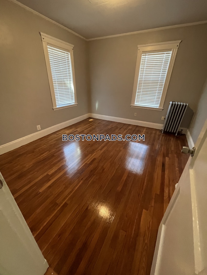 REVERE - 3 Beds, 1 Bath - Image 7