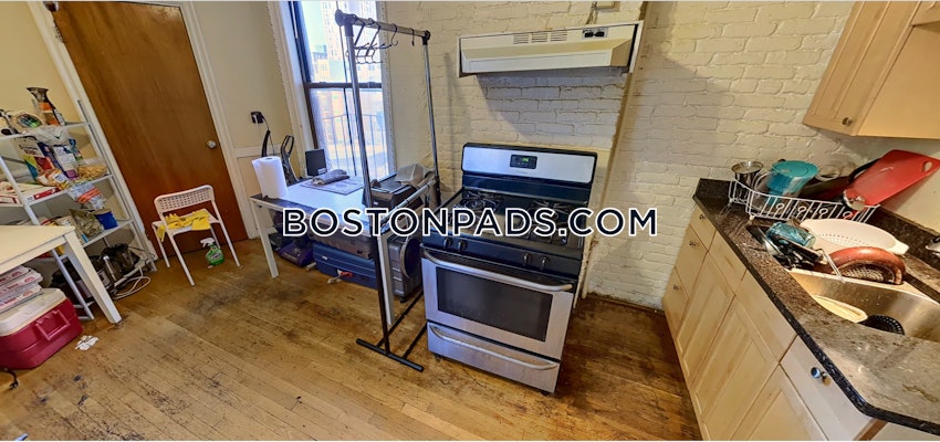 BOSTON - NORTHEASTERN/SYMPHONY - 3 Beds, 1 Bath - Image 2