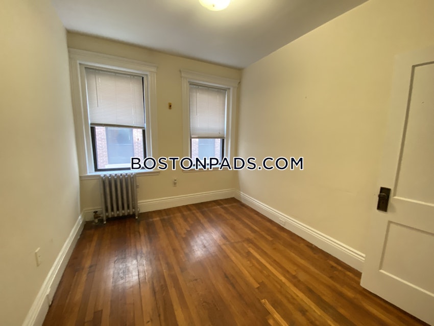 BOSTON - FENWAY/KENMORE - 1 Bed, 1 Bath - Image 5