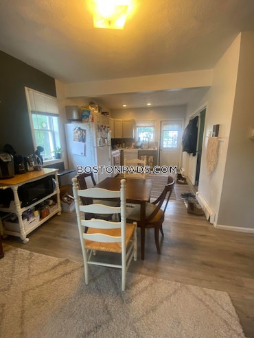 Boston - 4 Beds, 2 Baths