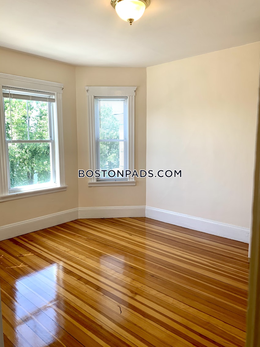 BOSTON - DORCHESTER - UPHAMS CORNER - 3 Beds, 1 Bath - Image 47