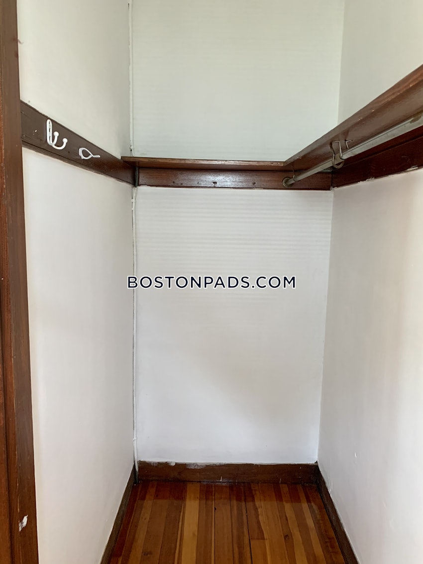 BOSTON - DORCHESTER - UPHAMS CORNER - 3 Beds, 1 Bath - Image 49