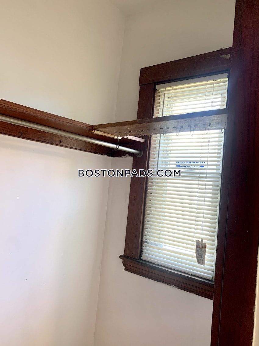 BOSTON - DORCHESTER - UPHAMS CORNER - 3 Beds, 1 Bath - Image 50