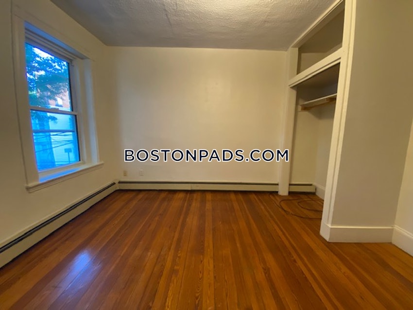 CAMBRIDGE- EAST CAMBRIDGE - 3 Beds, 1 Bath - Image 9