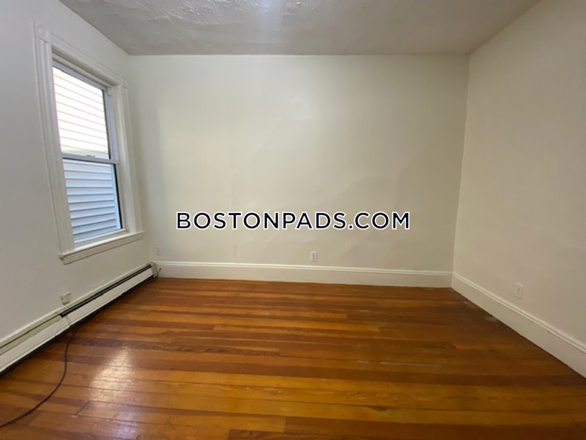 CAMBRIDGE- EAST CAMBRIDGE - 3 Beds, 1 Bath - Image 4