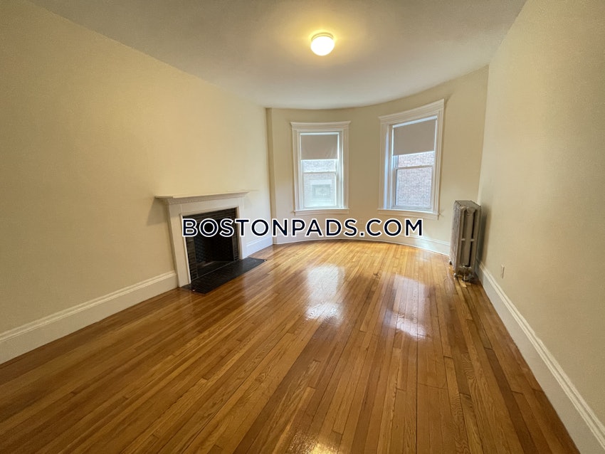 BROOKLINE - BEACONSFIELD - 2 Beds, 1 Bath - Image 13